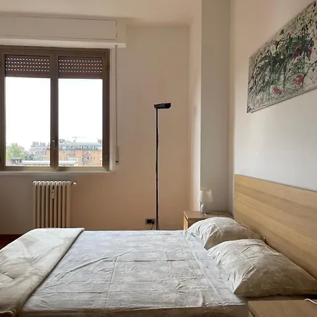 Bright Flat - Fashion & Design District Apartment
